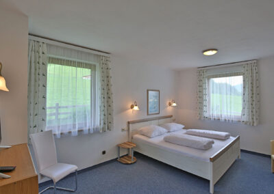 gemütliches Schlafzimmer im Ferienhaus Maurer in Reitdorf Flachau