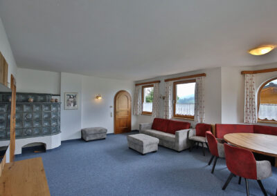 großzügiger Wohnbereich im Ferienhaus Maurer in Reitdorf Flachau